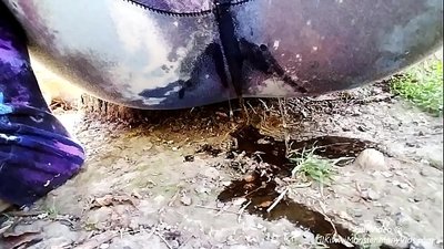 路上で小便をする!?をご覧ください。